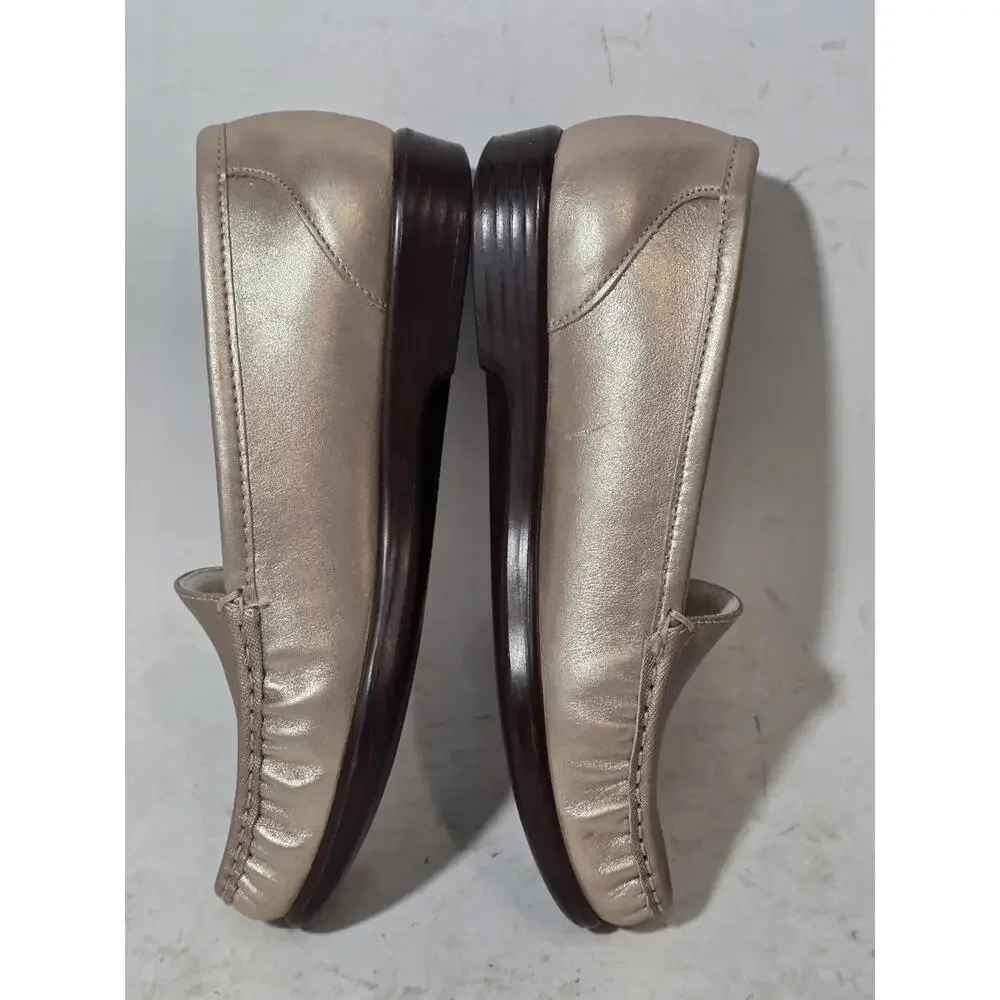 SAS SIMPLIFY shoes Gold loafer slip on textured women's sz 6 M